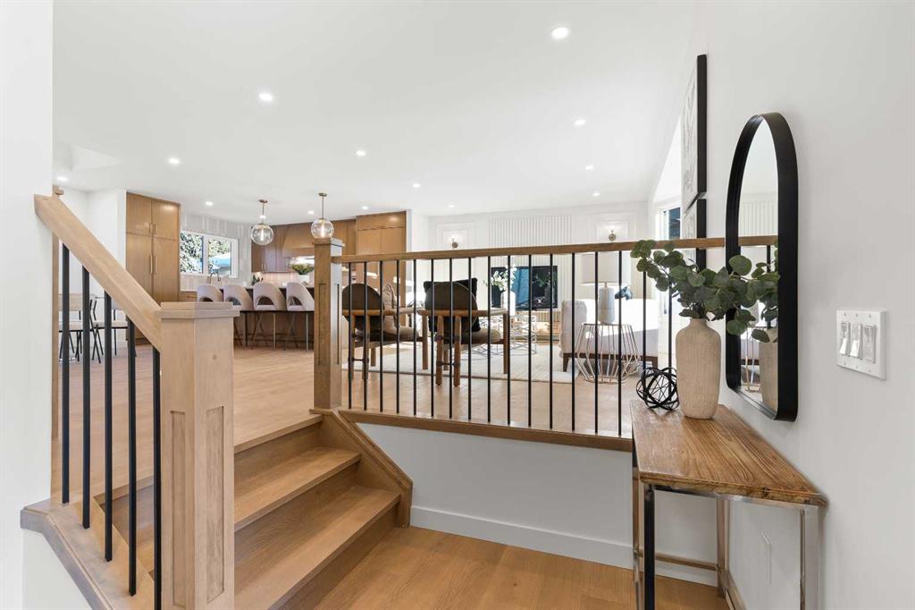 Fifth View of 1012 70 Avenue SW, Kelvin Grove, Calgary, Alberta, T2V 4A8