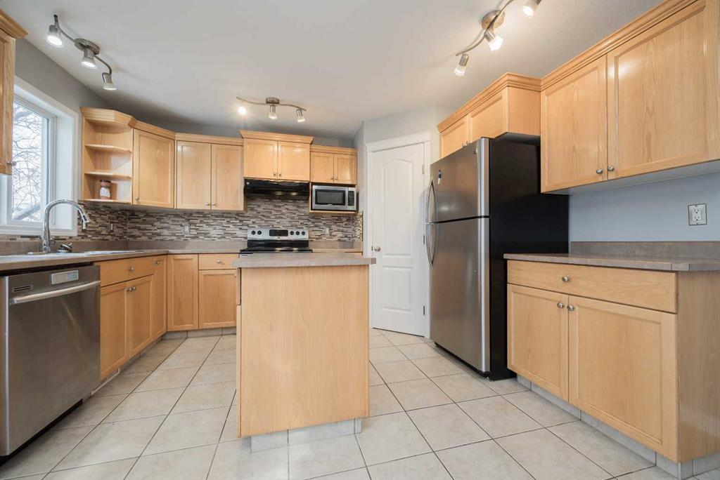 Fifth View of 12805 Crystal Lake Drive , Crystal Lake Estates, Grande Prairie, Alberta, T8X 1T6