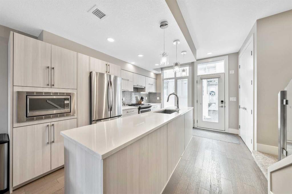 Fifth View of 308, 1611 28 Avenue SW, South Calgary, Calgary, Alberta, T2T 1J5