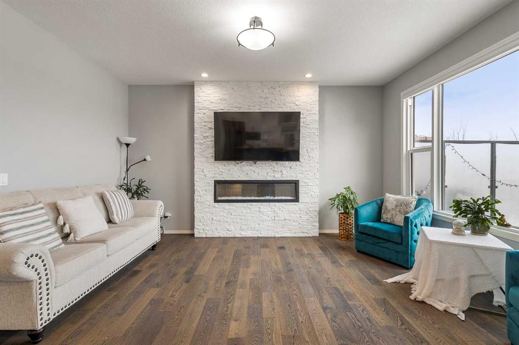 Fifth View of 1464 Livingston Way NE, Livingston, Calgary, Alberta, T3P 0Z4