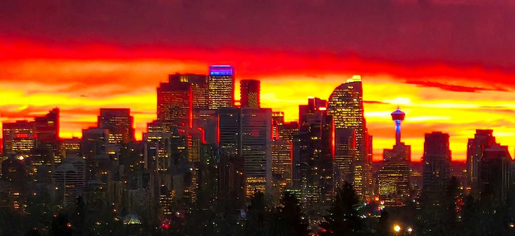 3803, 24 Hemlock Crescent SW, A2275095, Alberta,