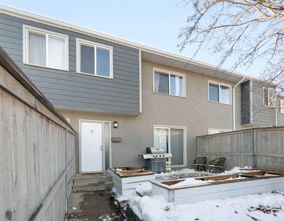 Second View of 87, 219 90 Avenue SE, Acadia, Calgary, Alberta, T2J0A3