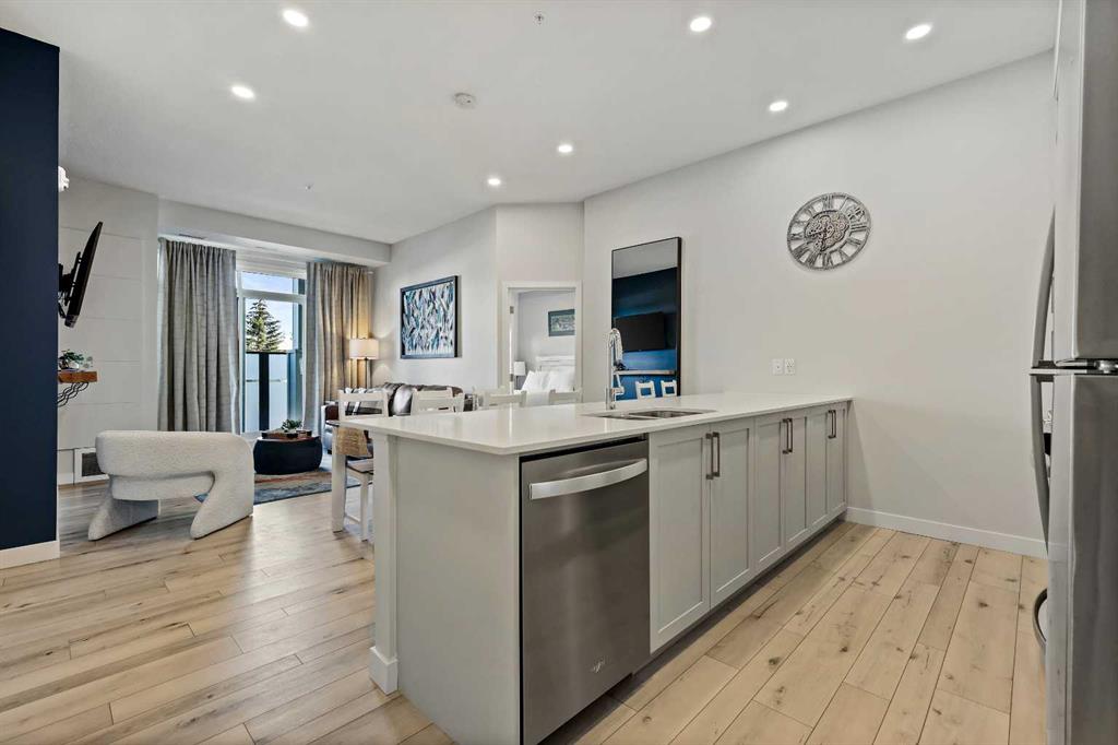 Fourth View of 122, 255 Les Jardins Park SE, Douglasdale/Glen, Calgary, Alberta, T2C 5W9