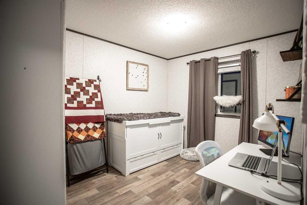 Fifth View of 17 Driftwood Drive , NONE, High Level, Alberta, T0H1Z0