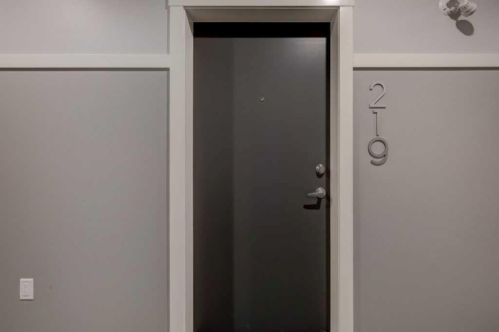 Fifth View of 219, 245 Edith Place NW, Glacier Ridge, Calgary, Alberta, T3R 2C9