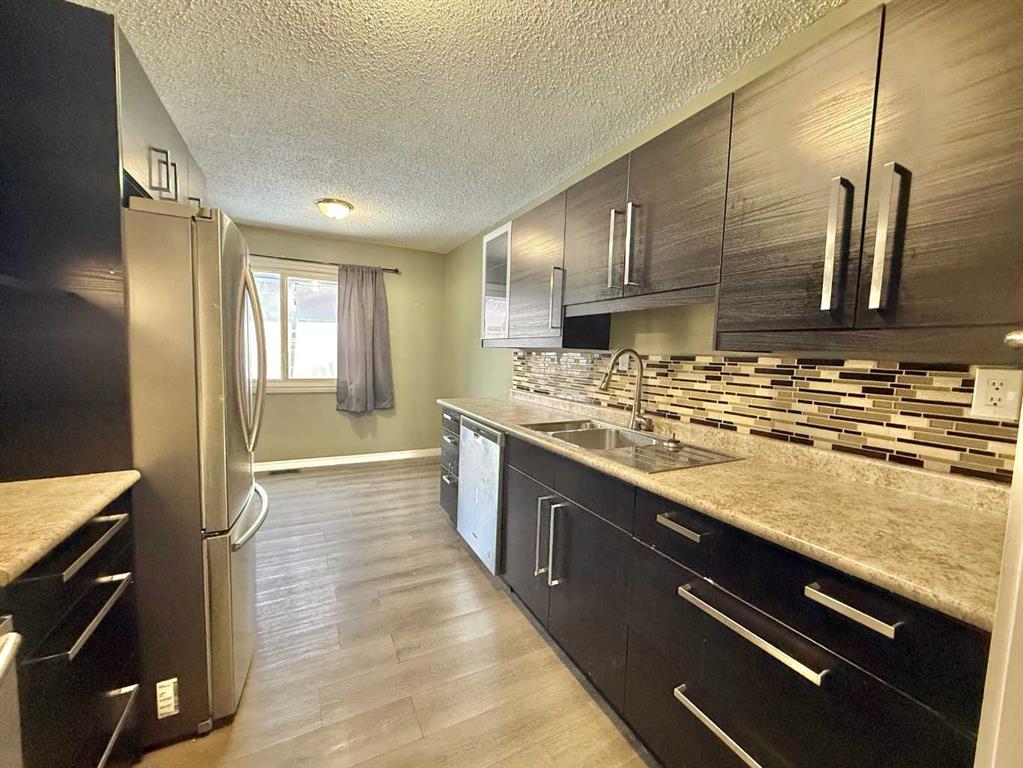 Fifth View of 24, 101 Mill Street , Hardisty, Hinton, Alberta, T7V1T3