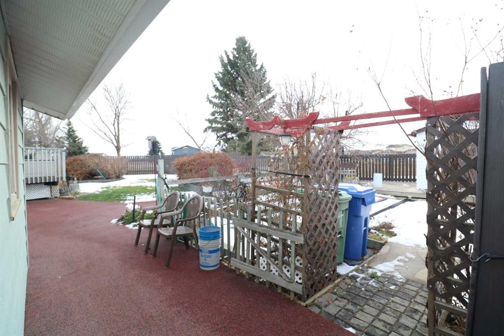 Third View of 4706 Heirloom Crescent , NONE, Taber, Alberta, T1G 1A3