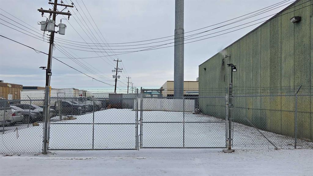 Fourth View of 11, 7628 49 Avenue , Northlands Industrial Park, Red Deer, Alberta, T4P 1M4