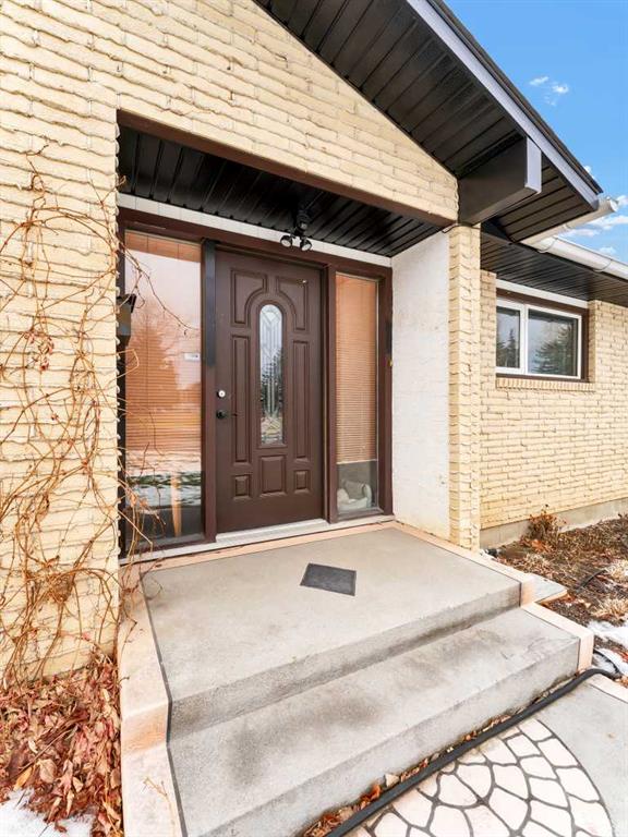 Third View of 2210 Upland Drive SE, Connaught, Medicine Hat, Alberta, T1A 3N9