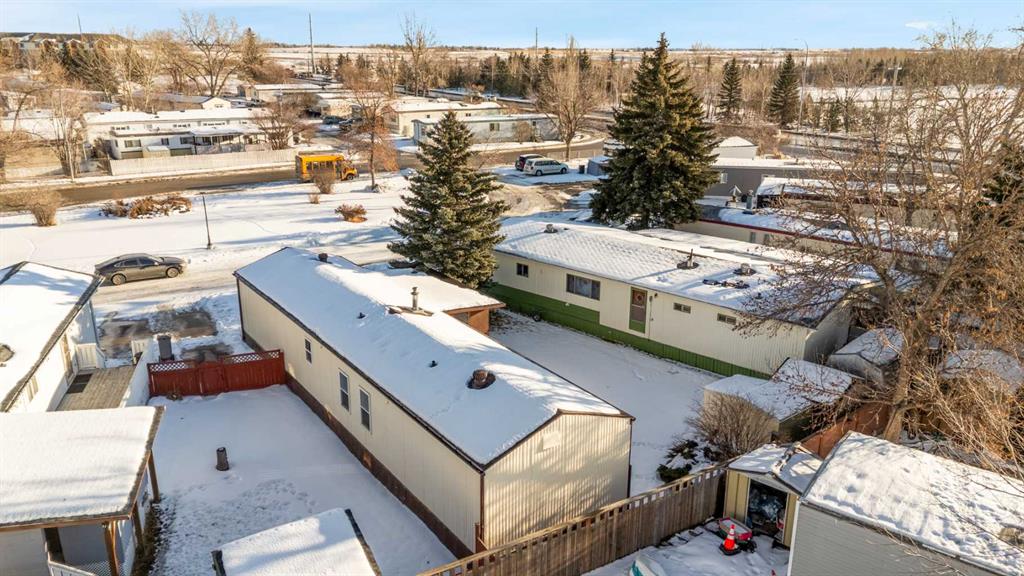 Fourth View of 6724 17 Avenue SE, Red Carpet, Calgary, Alberta, T2A 0W5