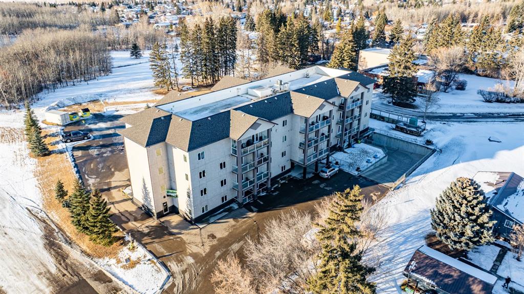 Second View of 106, 5205 Woodland Road , Woodlands, Innisfail, Alberta, T4G 0B2