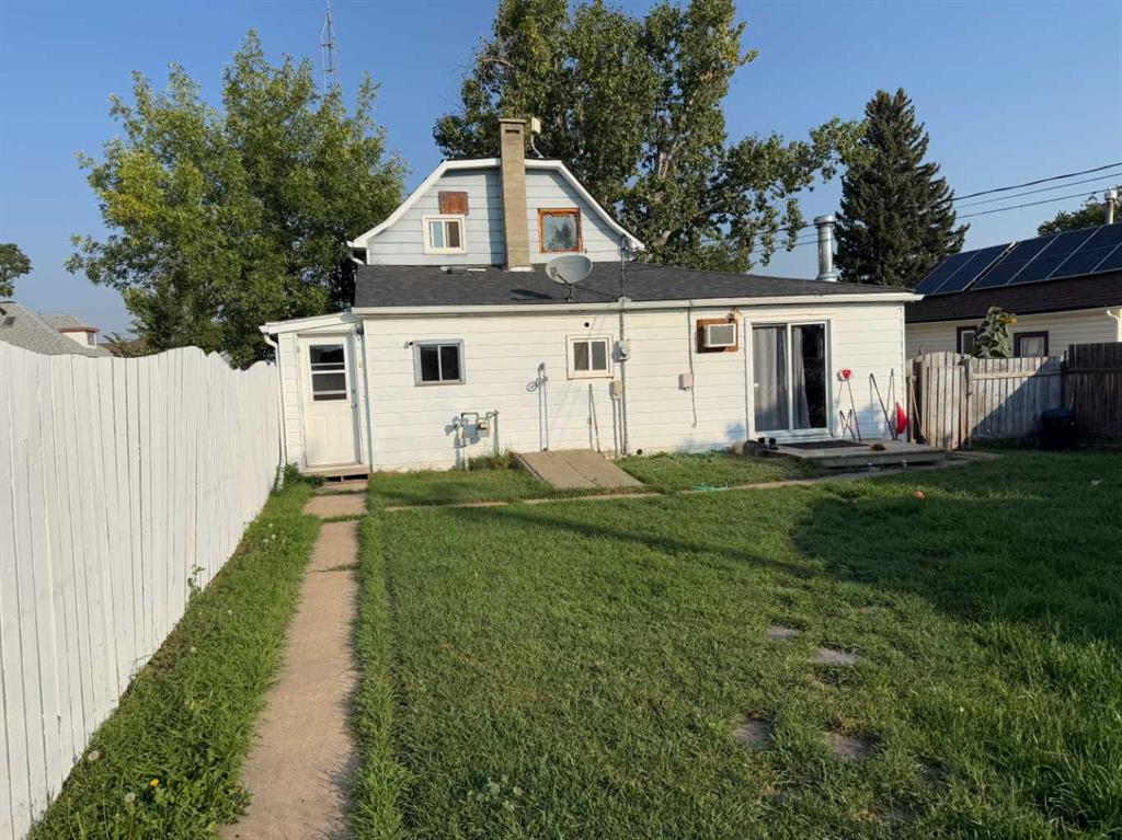 Third View of 223 2 Street N, NONE, Vulcan, Alberta, T0L 2B0