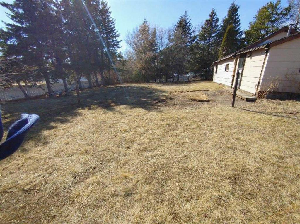 301/303 4 Street , A2275512, Alberta,