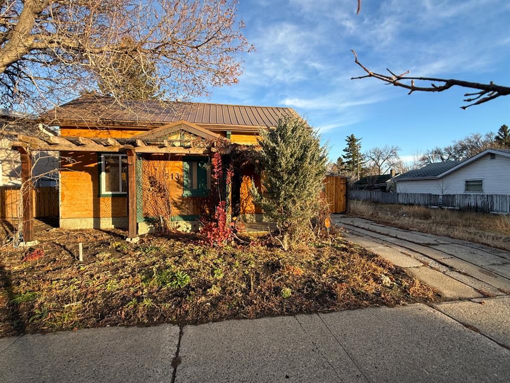 Second View of 513 19 Street N, Westminster, Lethbridge, Alberta, T1H 3K6
