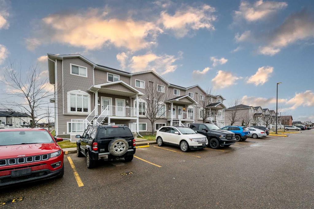 48 Somerset Lane SE, A2275657, Alberta,