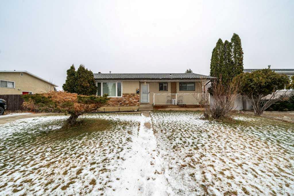 Third View of 1647 4 Avenue NE, Northeast Crescent Heights, Medicine Hat, Alberta, T1C 1A4