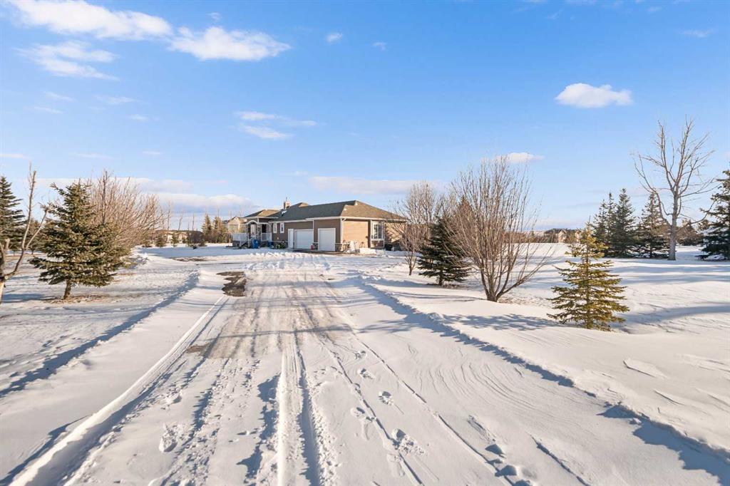 256 Stage Coach Lane , A2275934, Alberta,