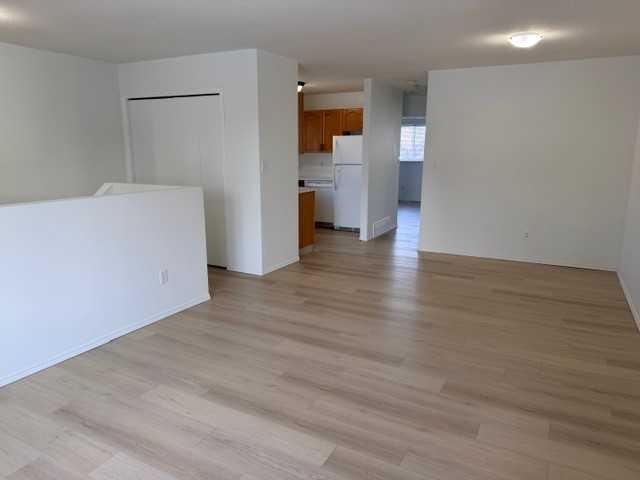 Third View of B, 5915 52 Avenue , Riverside Meadows, Red Deer, Alberta, T4N 4K7