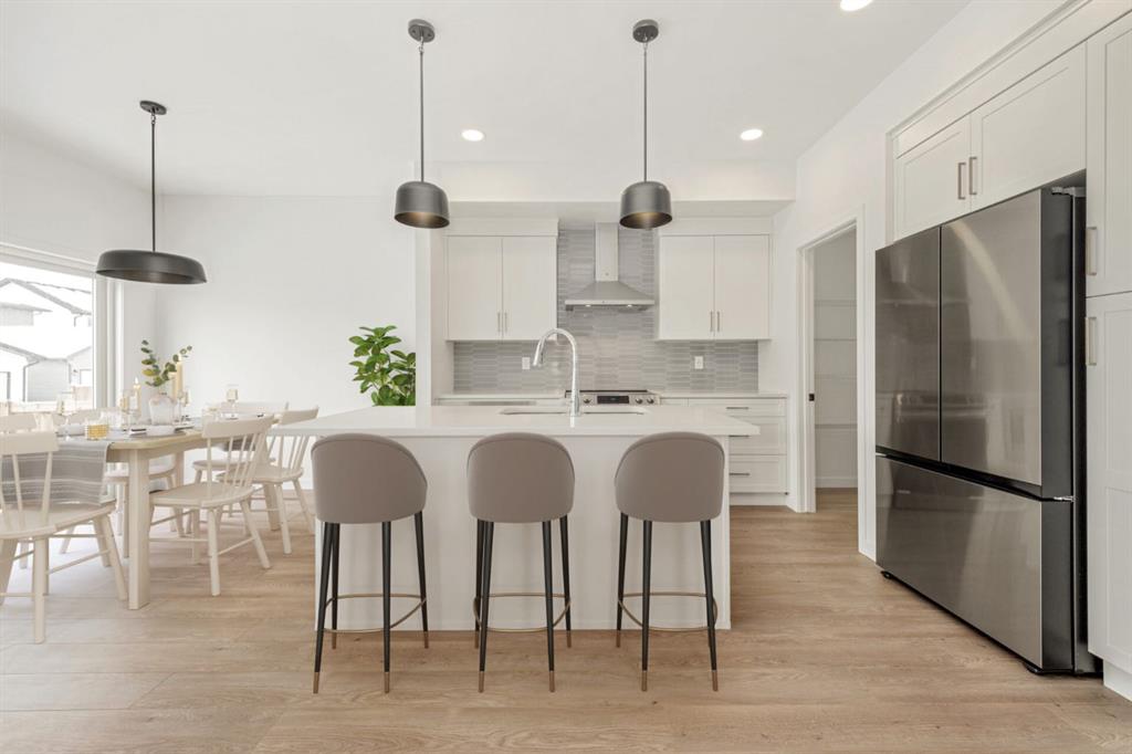 82 Miners Road W, A2275996, Alberta,