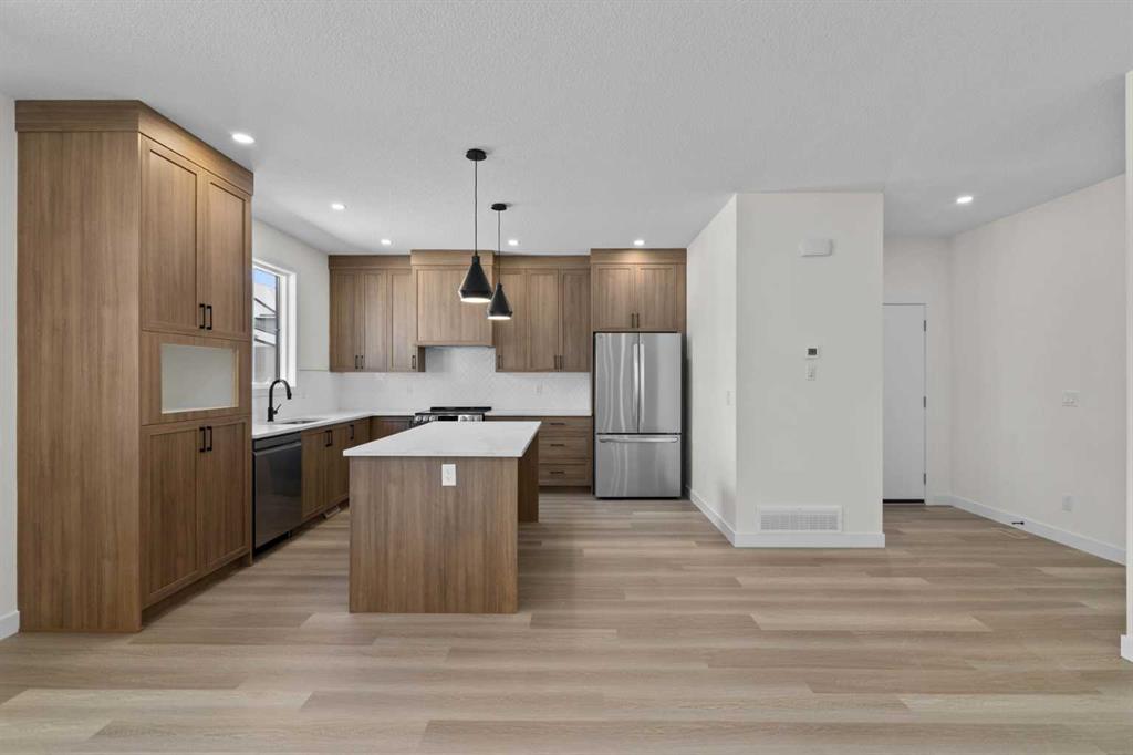 Fifth View of 1004, 201 Cooperswood Green SW, Coopers Crossing, Airdrie, Alberta, T3B3Y6