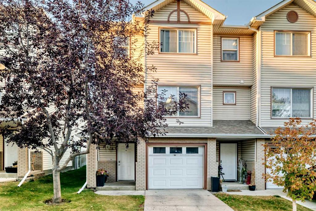 14 Dover Mews SE, A2276050, Alberta,