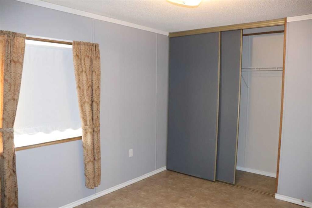 Fifth View of 4824 52 Street , NONE, Lougheed, Alberta, T0B 2V0