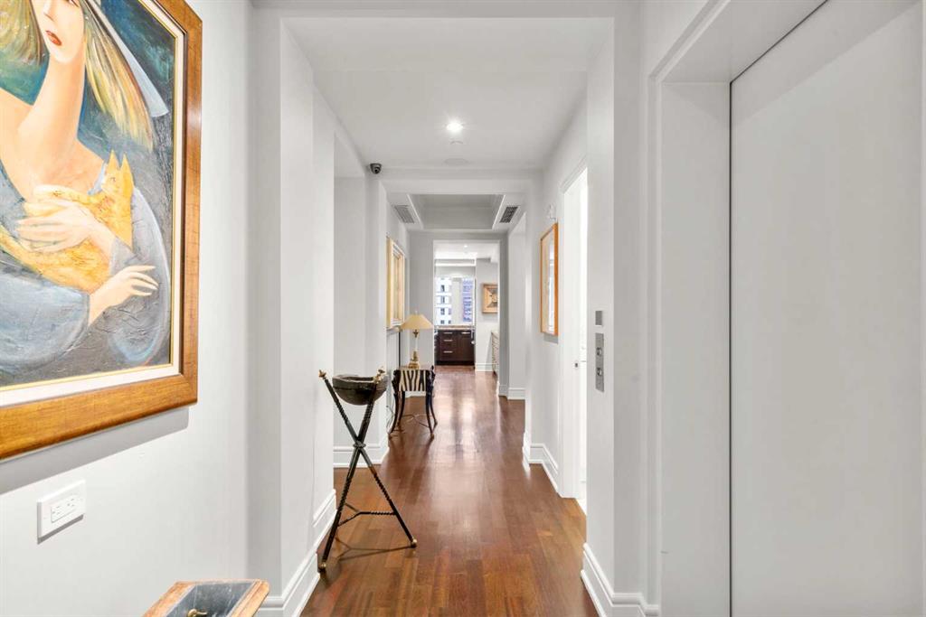 Fourth View of 804, 690 Princeton Way SW, Eau Claire, Calgary, Alberta, T2P 5J9