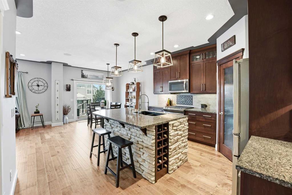 166 Fireside Bend , A2276377, Alberta,