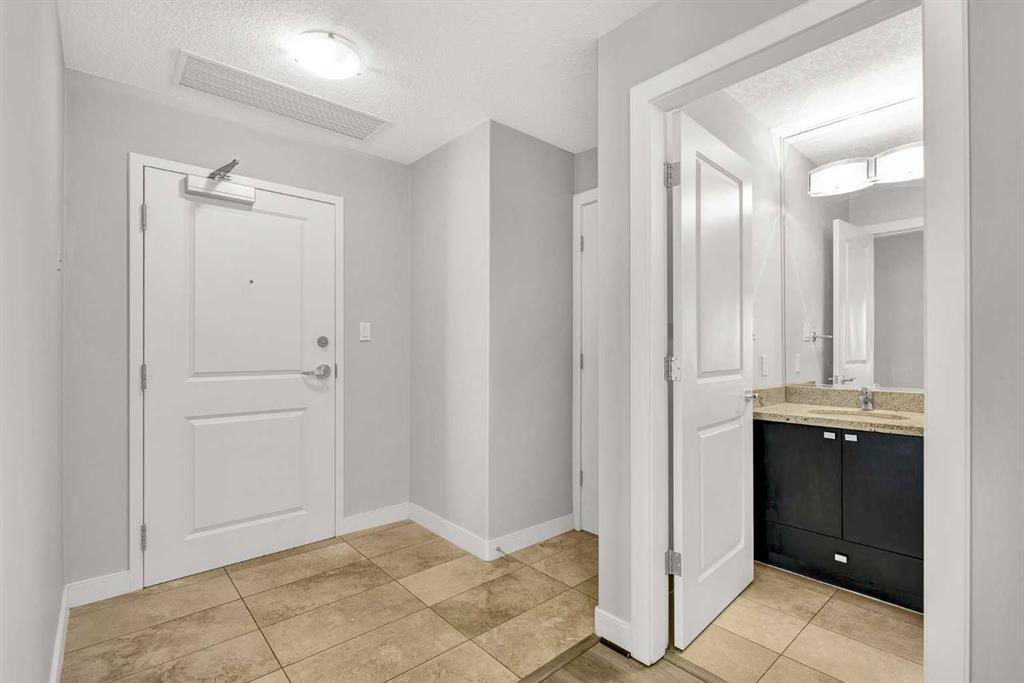 Fifth View of 2207, 77 Spruce Place SW, Spruce Cliff, Calgary, Alberta, T3C3X6