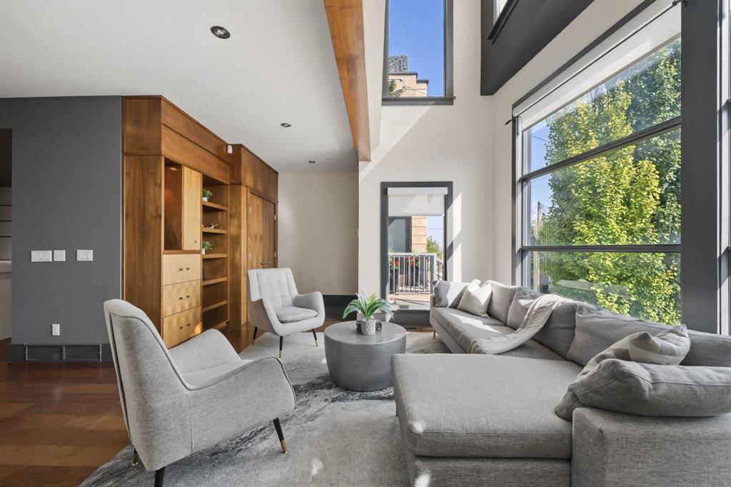 Third View of 2217 17 Street SW, Bankview, Calgary, Alberta, T2T 4M7