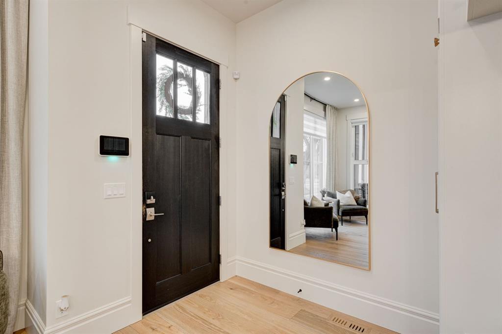 Third View of 2810 26 ST  , Killarney/Glengarry, Calgary, Alberta, T3E2B2