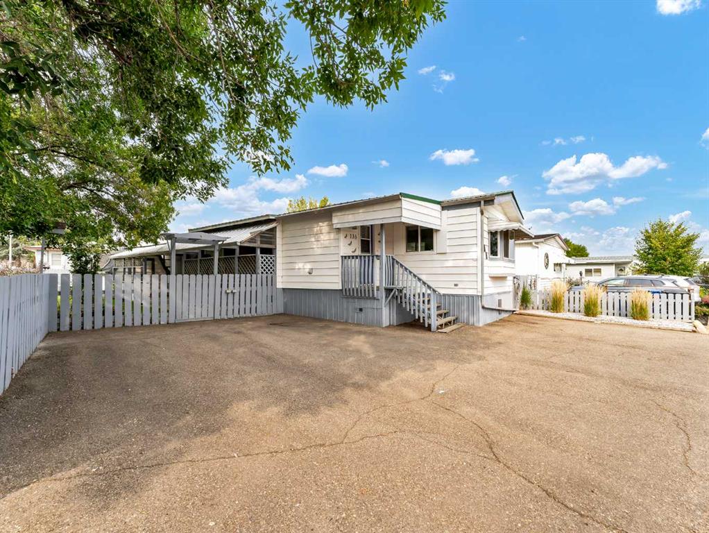 Third View of 135 Anson Avenue SW, SW Hill, Medicine Hat, Alberta, T1A 8A1