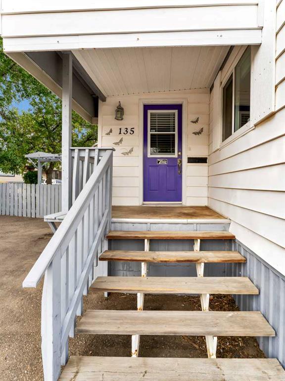 Fourth View of 135 Anson Avenue SW, SW Hill, Medicine Hat, Alberta, T1A 8A1