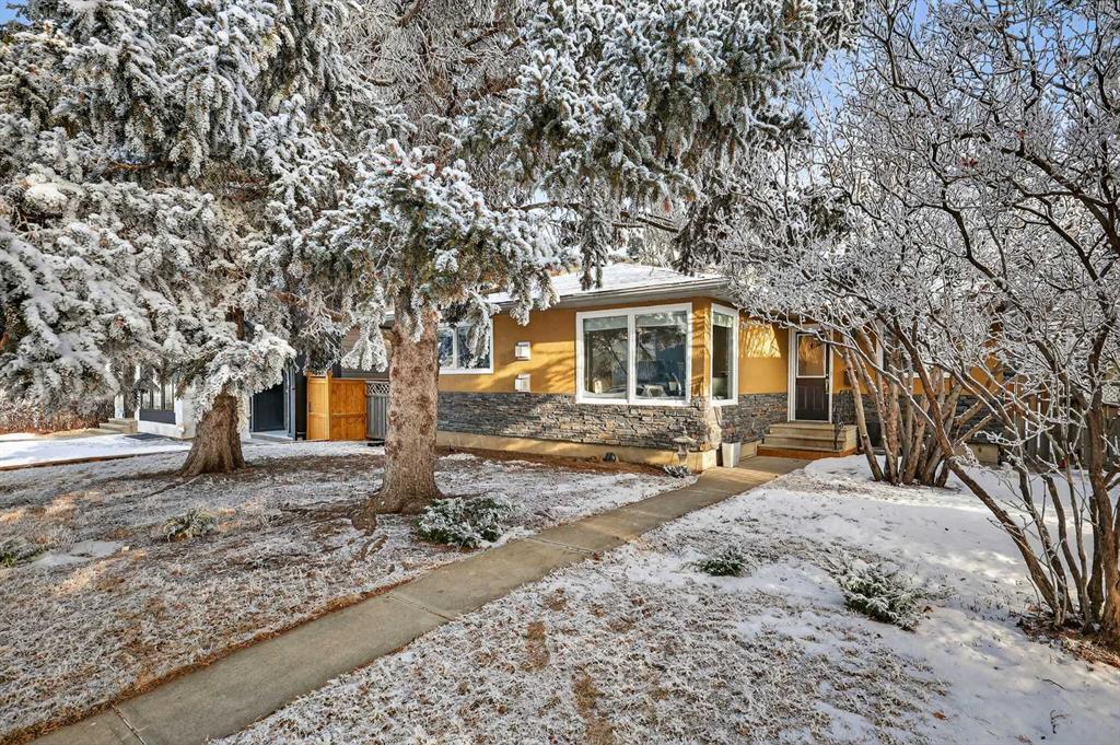 Second View of 920 42 Street SW, Rosscarrock, Calgary, Alberta, T3C 1Y8