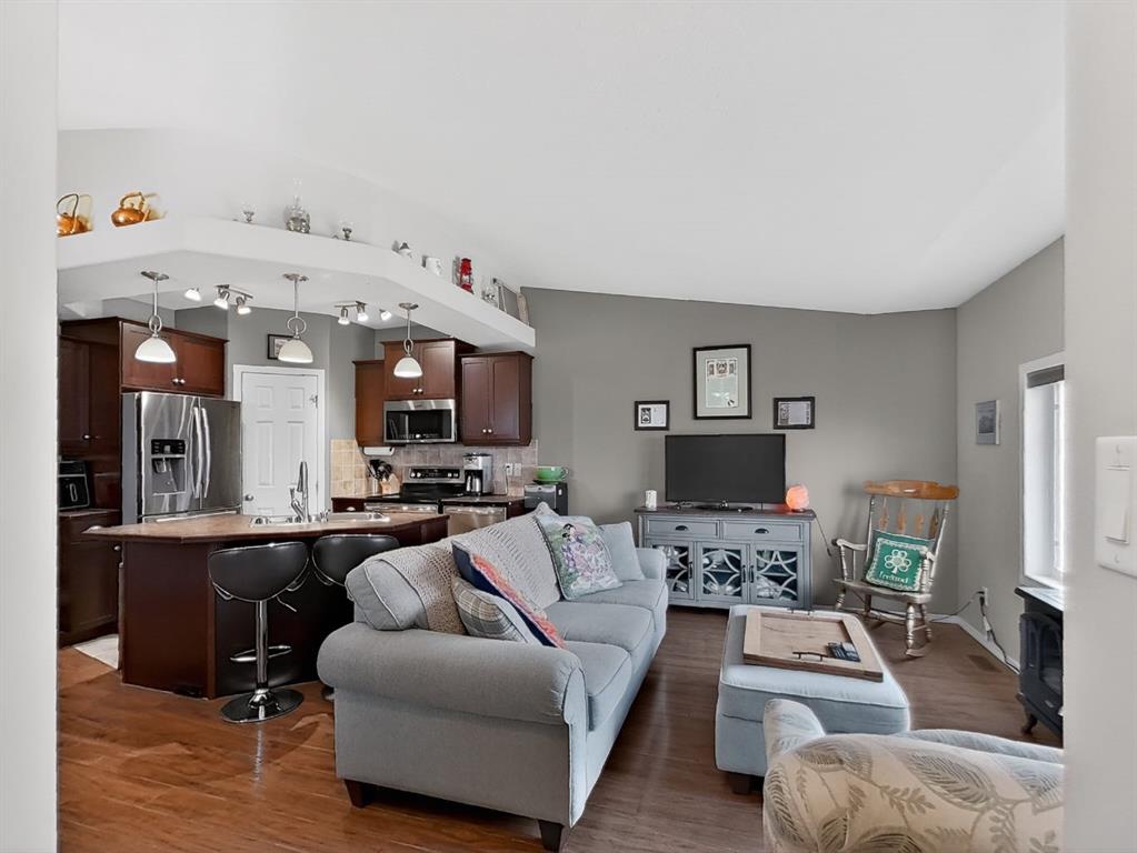 Fourth View of 645 Silkstone Point W, Copperwood, Lethbridge, Alberta, T1J 4C5