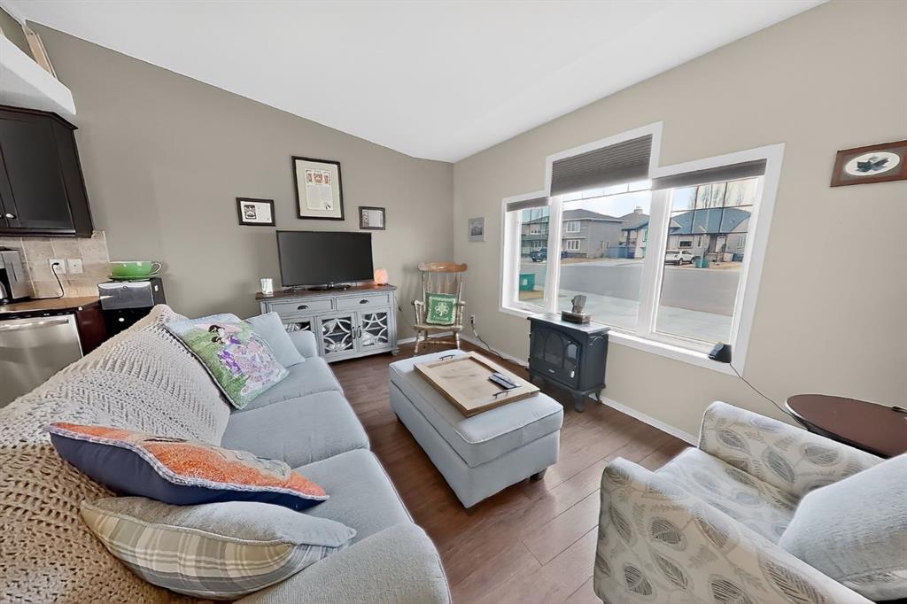 Fifth View of 645 Silkstone Point W, Copperwood, Lethbridge, Alberta, T1J 4C5