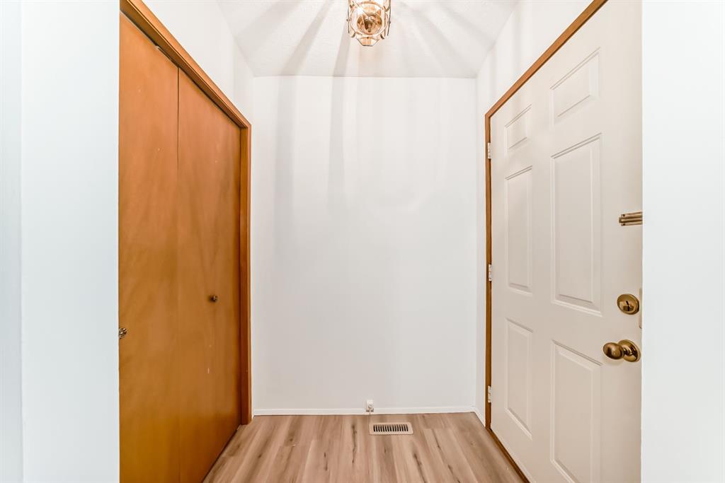 Fourth View of 20 Cedardale Hill SW, Cedarbrae, Calgary, Alberta, T2W5J1