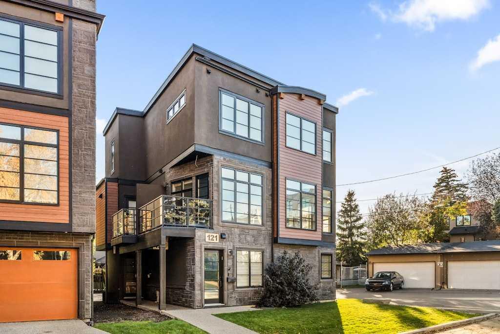 Third View of 125 41 Avenue SW, Parkhill, Calgary, Alberta, T2S 3H3
