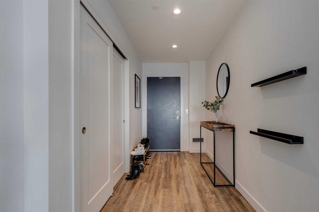 Fourth View of 406, 730 5 Street NE, Renfrew, Calgary, Alberta, T2N 1P9