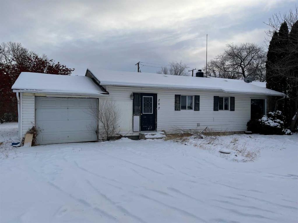 Second View of 207 1st Street W, NONE, Neilburg, Saskatchewan, S0M 2C0