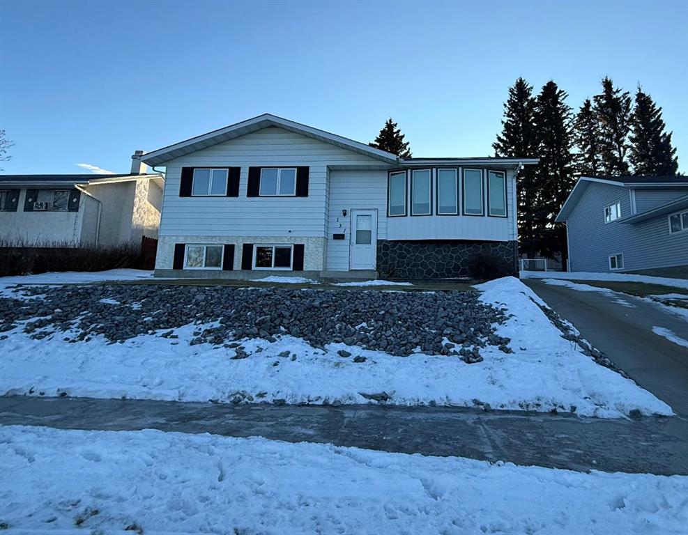 131 COLLINGE Road , A2277047, Alberta,