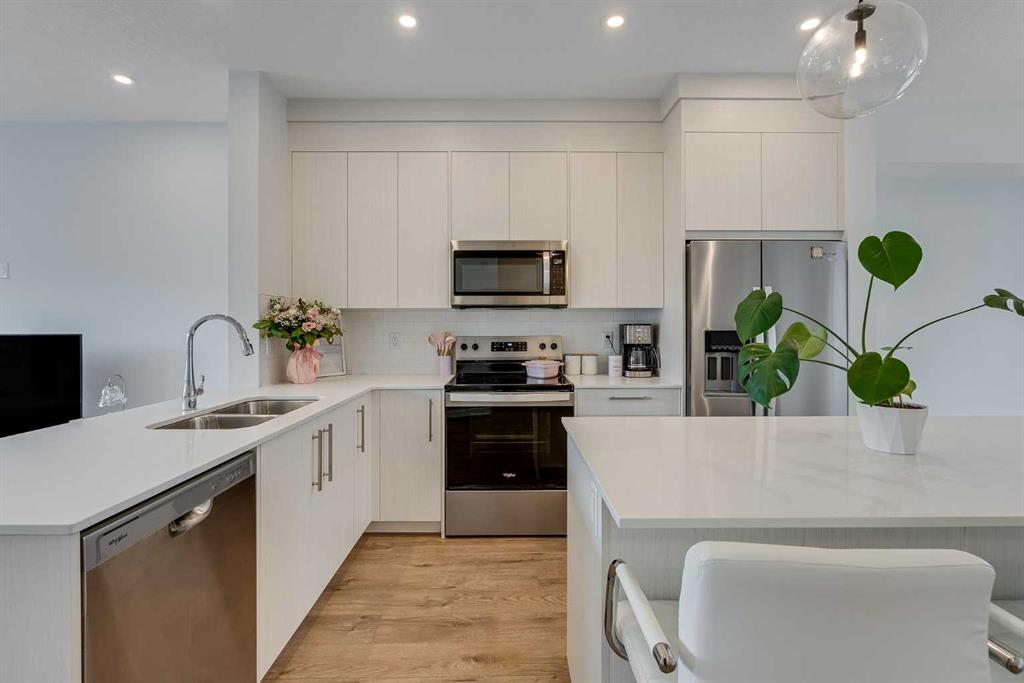 Second View of 302, 6 Merganser Drive , Chelsea_CH, Chestermere, Alberta, T1X 2Y2