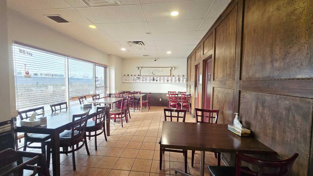 35, 3616 52 Avenue NW, A2277090, Alberta,