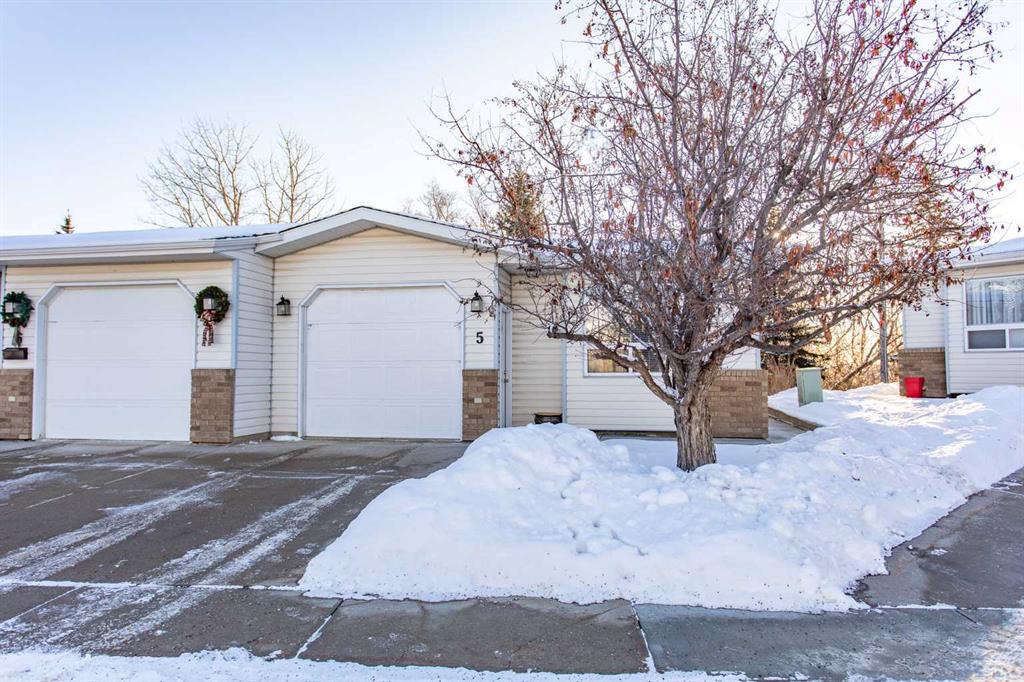 Fourth View of 5, 5125 62 Street , Highland Green Estates, Red Deer, Alberta, T4N 6Y3