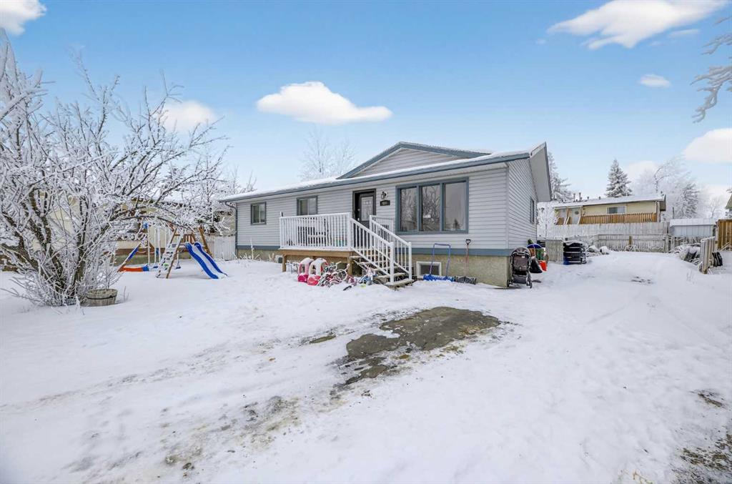 Third View of 409 400 Southridge Place , NONE, Didsbury, Alberta, T0M 0W0