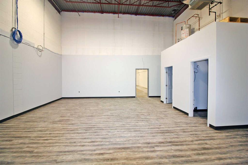 Fourth View of Unit 2, 1925 39 Avenue NE, North Airways, Calgary, Alberta, T2E 6S8