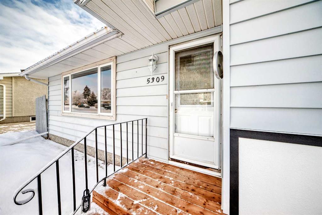 Fourth View of 5309 43 Street , NONE, Olds, Alberta, T4H 1B6