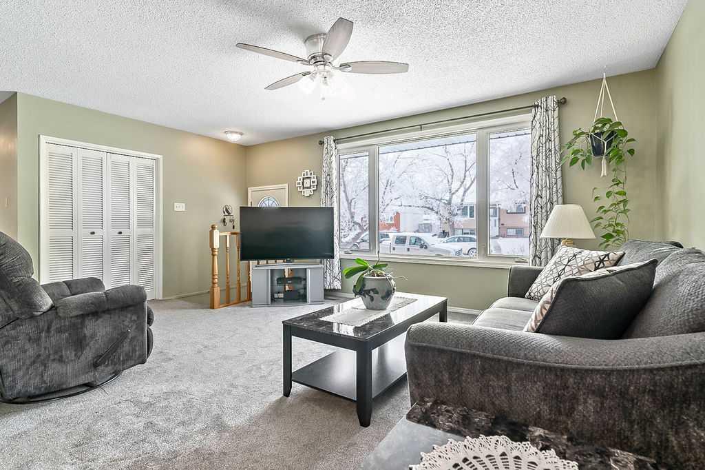 Fifth View of 312 Foritana Road SE, Forest Heights, Calgary, Alberta, T2A2B6