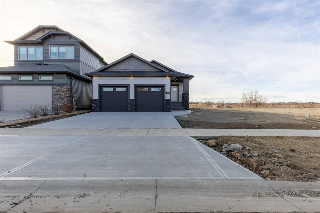Third View of 322 Canyon Meadows Road W, The Canyons, Lethbridge, Alberta, T1K 8E7