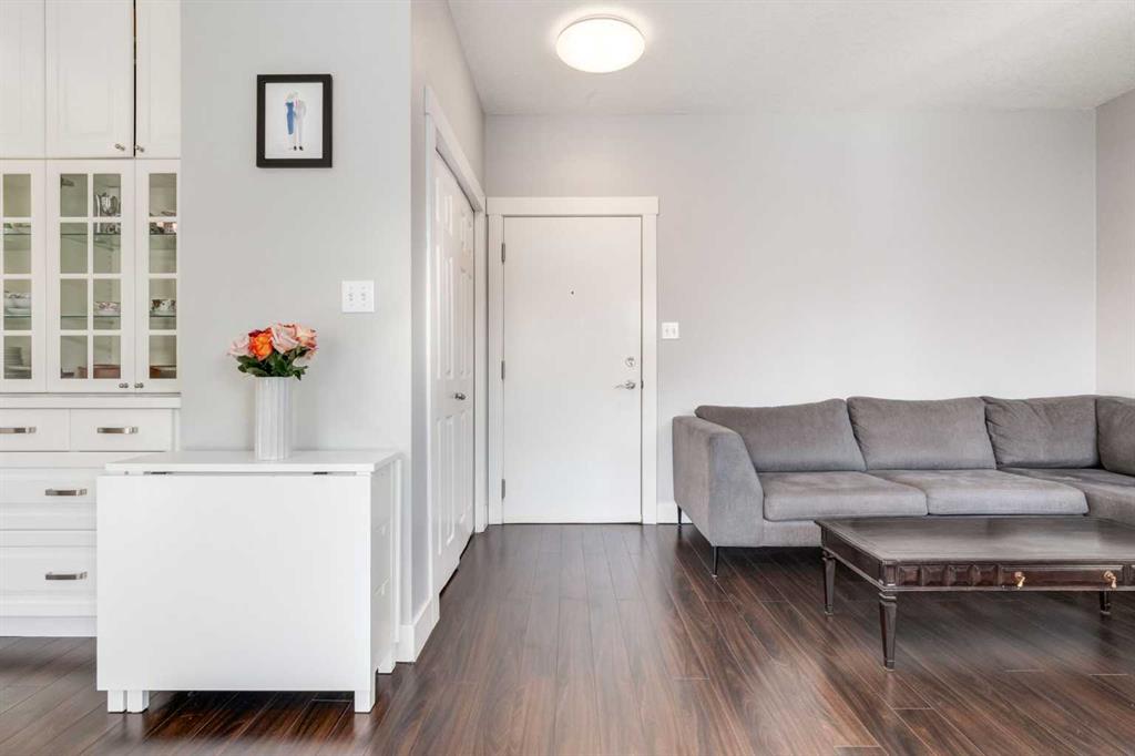 Third View of 201, 3501 15 Street SW, Altadore, Calgary, Alberta, T2T 4A4